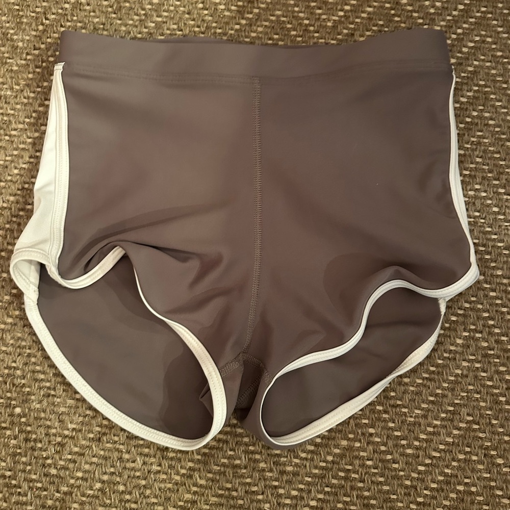 Tiger Friday: Vitality Shorties - Sand Dune
